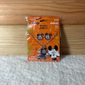 NIP Vampire Mickey Mouse Necklace & Earring Set Claires Disney 2022 Halloween.